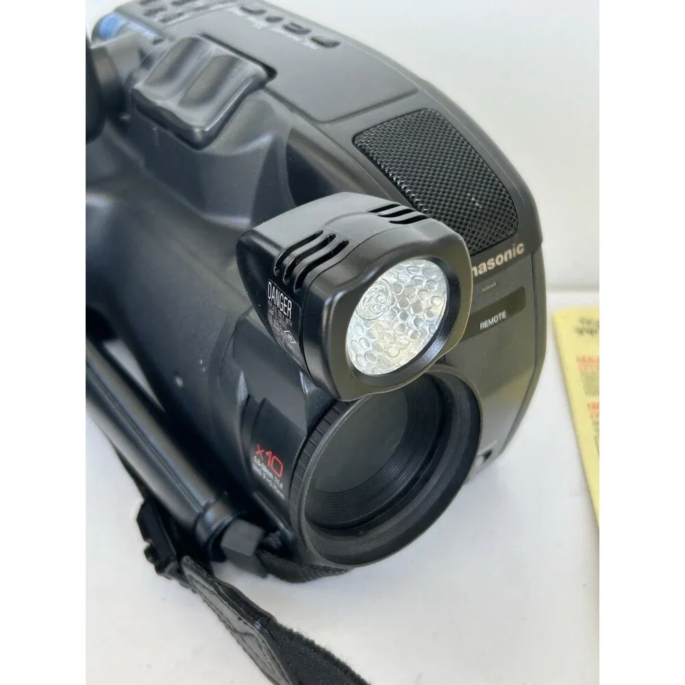Panasonic PV-IQ403D VHS-C Camcorder Kit Case Charger Batteries Remote AS-IS Part